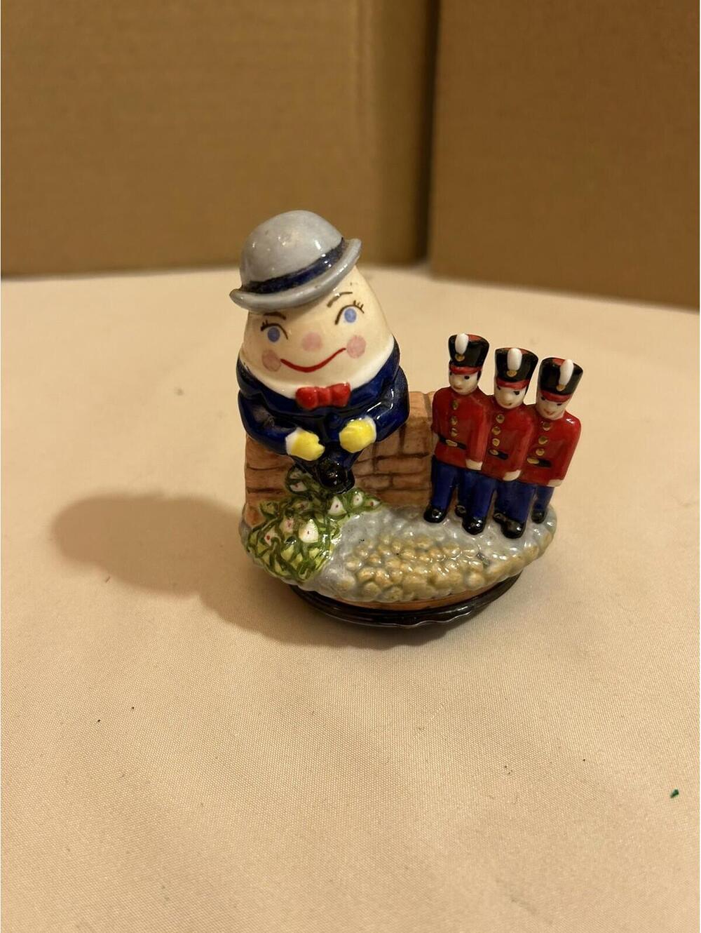 HALCYON DAYS ENGLISH ENAMEL BOX - HUMPTY DUMPTY BONBONNIERE